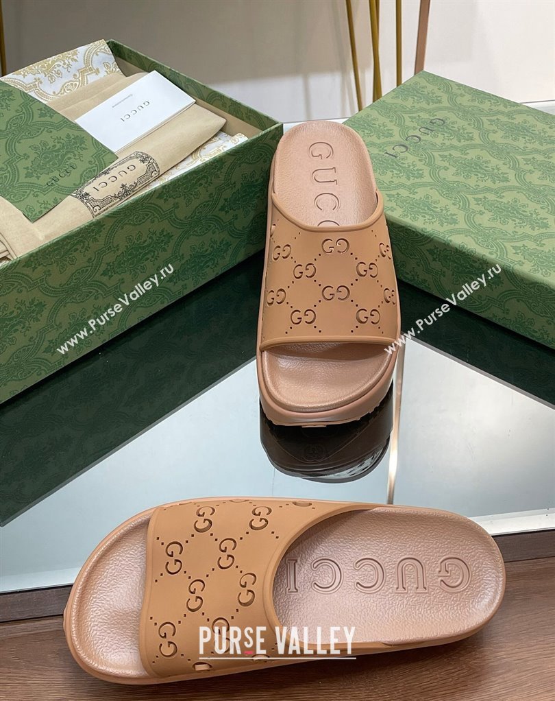 Gucci Women/Men platform perforated GG Rubber slide sandals Beige 2024 (modeng-24031130)