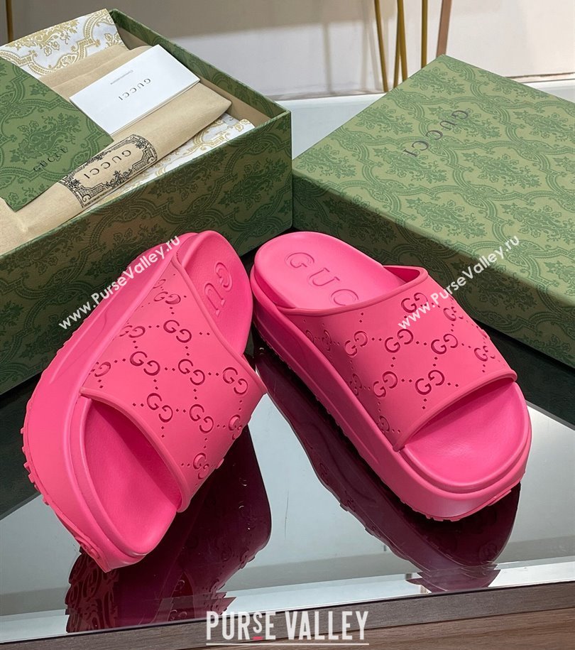 Gucci Women/Men platform perforated GG Rubber slide sandals Fuchsia 2024 (modeng-24031133)