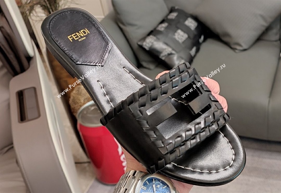 Fendi Baguette leather Slides Black with lace-up details 2024 (modeng-24032061)