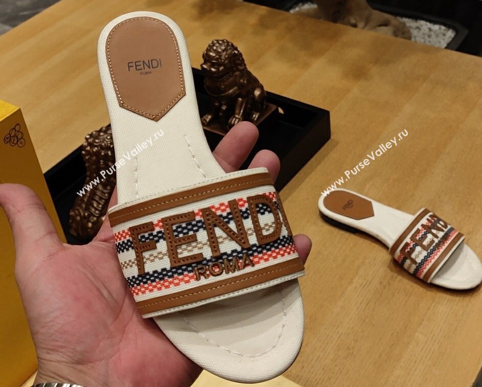 Fendi Signature embroidered-logo Slides White/Multicolor 2024 (modeng-24032057)