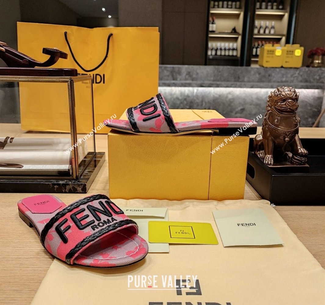 Fendi Signature Slides in canvas Pink with all-over floral print 2024 (modeng-24032054)