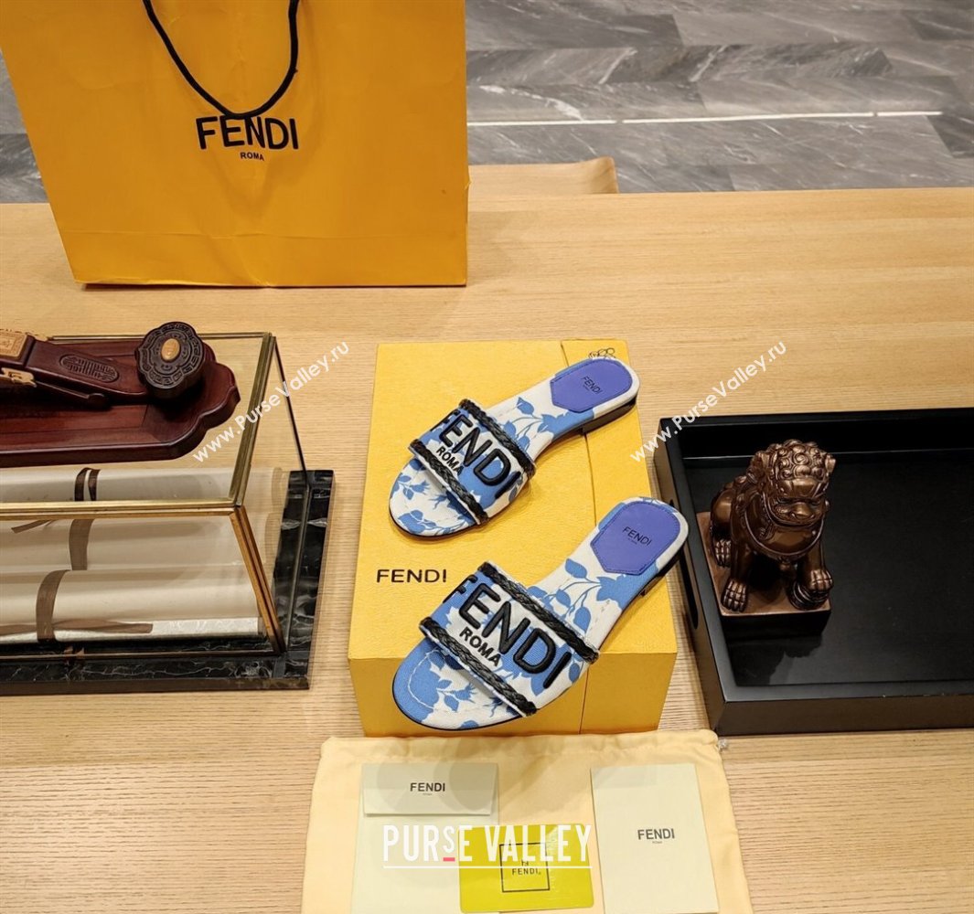 Fendi Signature Slides in canvas Blue with all-over floral print 2024 (modeng-24032056)