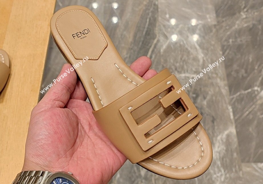 Fendi Baguette leather slides Beige 2024 (modeng-24032051)