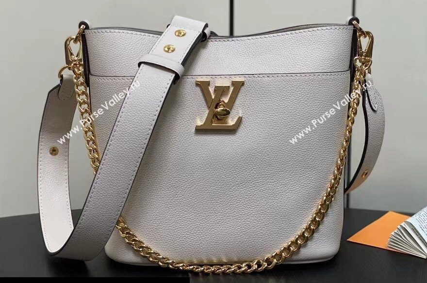 Louis Vuitton Grained calf leather Lock and Walk Bag M24638 Quartz 2024 (kiki-24031904)