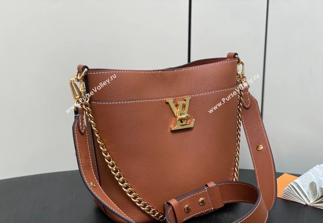 Louis Vuitton Grained calf leather Lock and Walk Bag M24165 Cognac Brown 2024 (kiki-24031902)