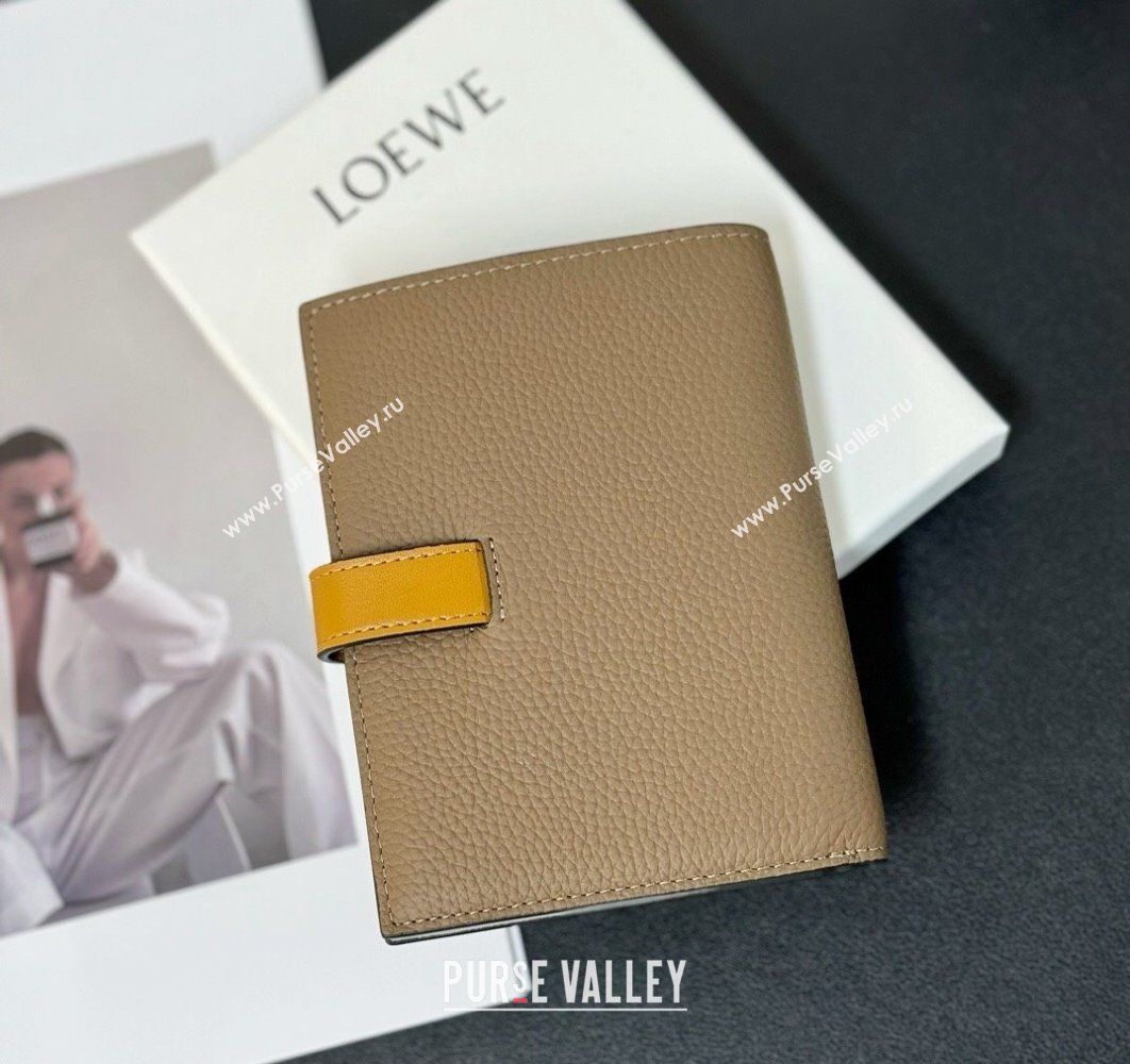 Loewe Medium vertical wallet in soft grained calfskin Camel (hongyun-24032019)