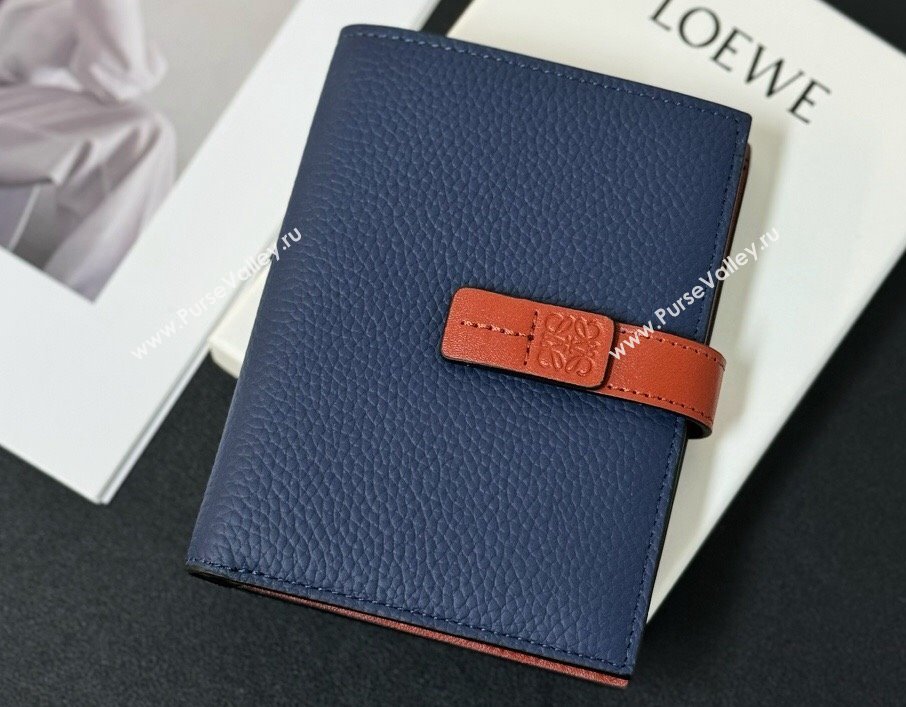 Loewe Medium vertical wallet in soft grained calfskin Blue (hongyun-24032021)