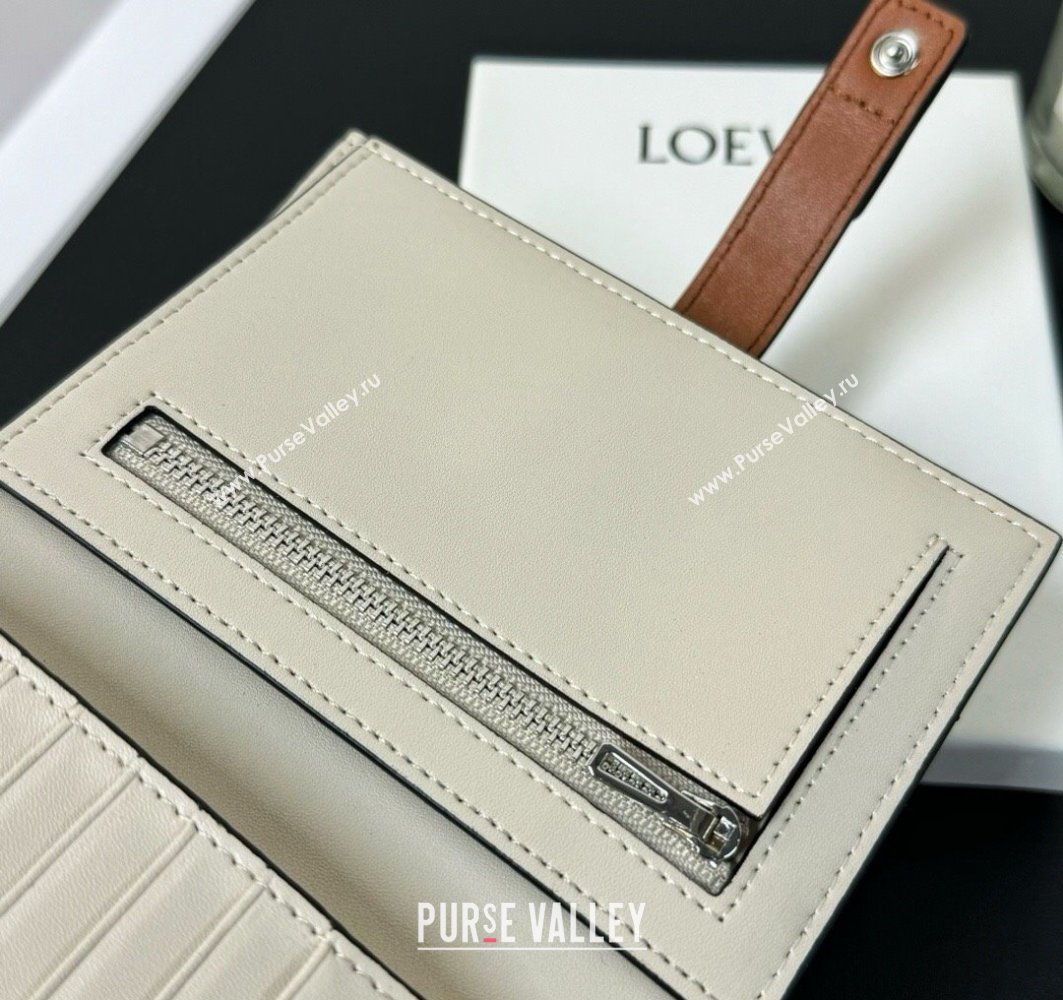 Loewe Medium vertical wallet in soft grained calfskin Green (hongyun-24032022)