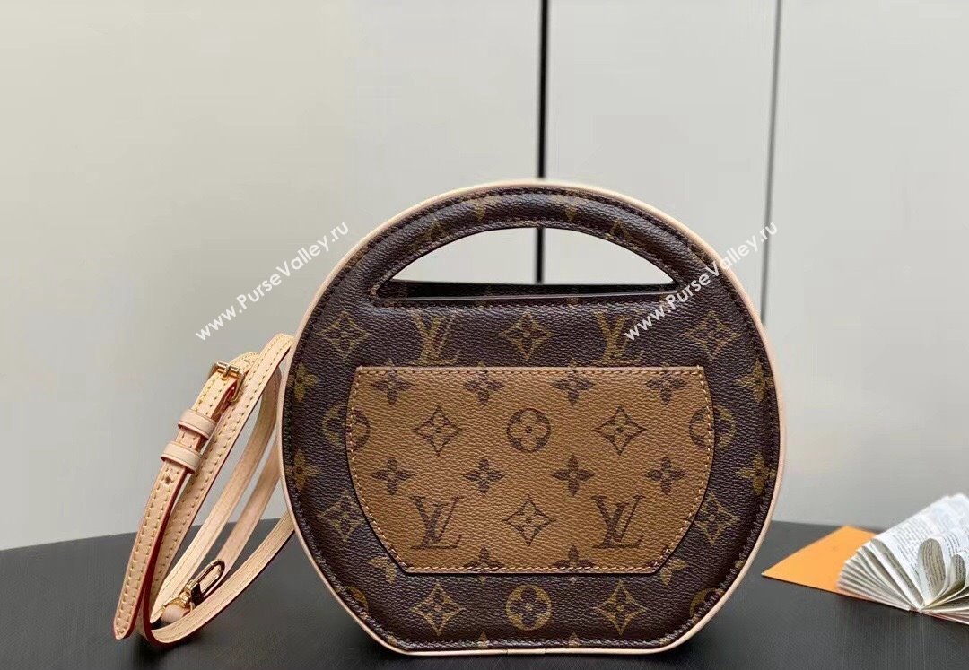 Louis Vuitton Monogram Canvas Around Me PM Bag M47117 2024 (kiki-24031903)