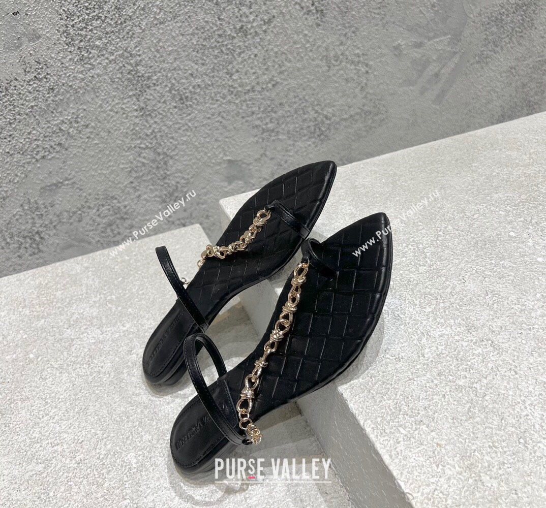 Bottega Veneta Leaf Flat Thong Sandals Black with signature knot chain embellishment 2024 (modeng-24032673)