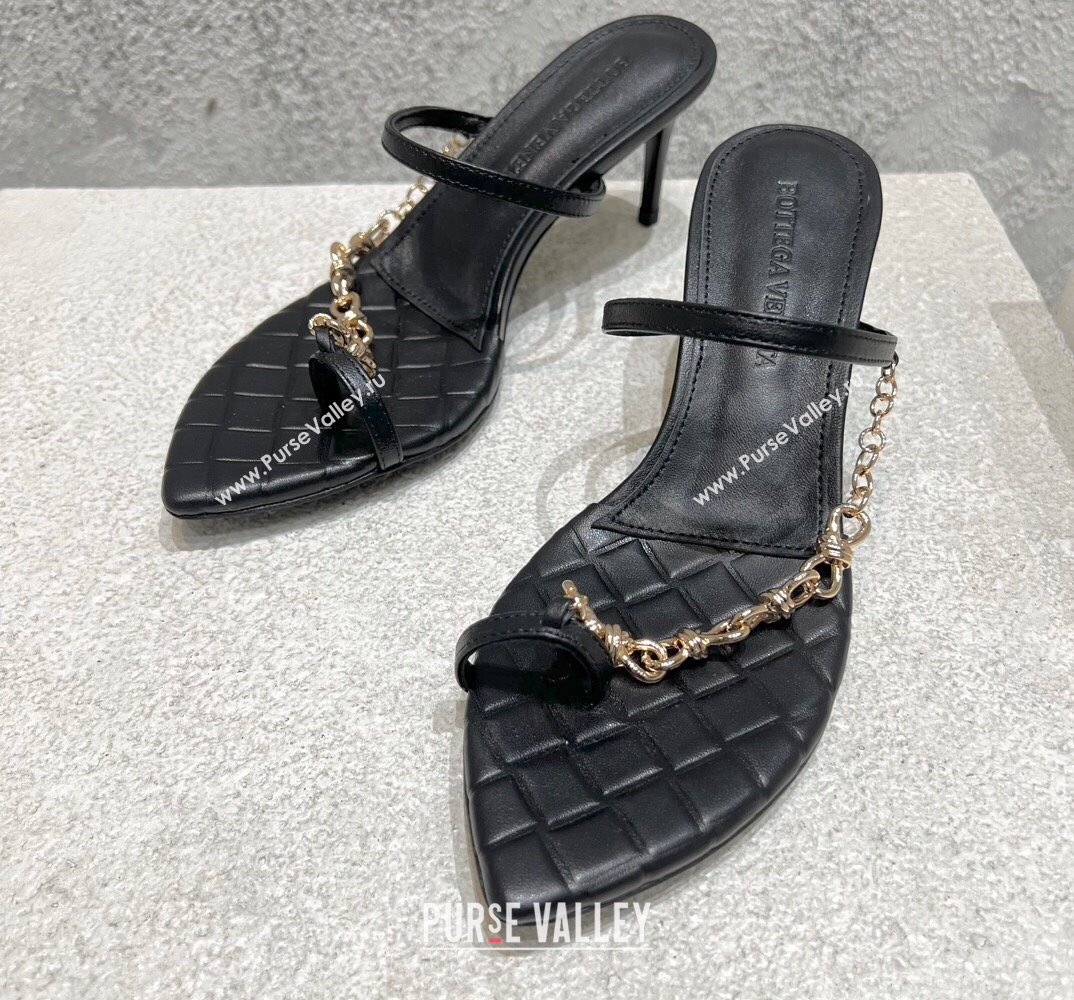 Bottega Veneta Heel 6.5cm Leaf Thong Sandals Black with signature knot chain embellishment 2024 (modeng-24032671)