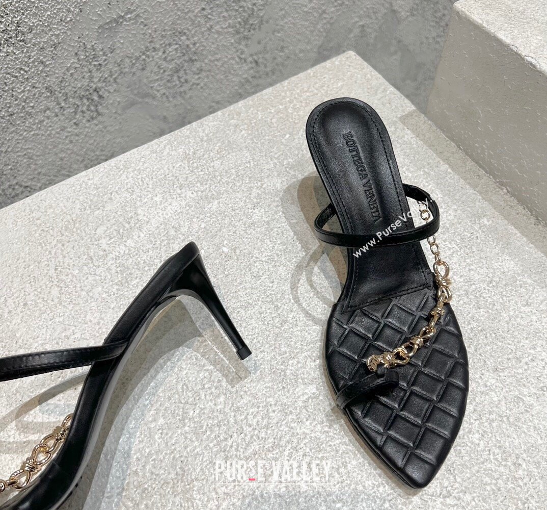 Bottega Veneta Heel 6.5cm Leaf Thong Sandals Black with signature knot chain embellishment 2024 (modeng-24032671)