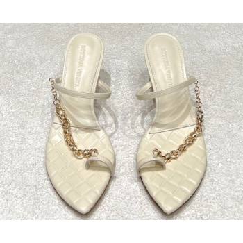 Bottega Veneta Heel 6.5cm Leaf Thong Sandals Creamy with signature knot chain embellishment 2024 (modeng-24032672)