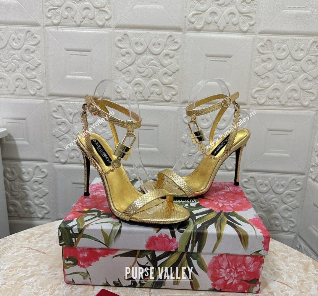 Dolce Gabbana Heel 10.5cm Karung sandals Gold with chain and charm 2024 (modeng-24032916)