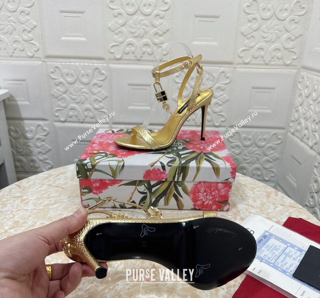 Dolce Gabbana Heel 10.5cm Karung sandals Gold with chain and charm 2024 (modeng-24032916)