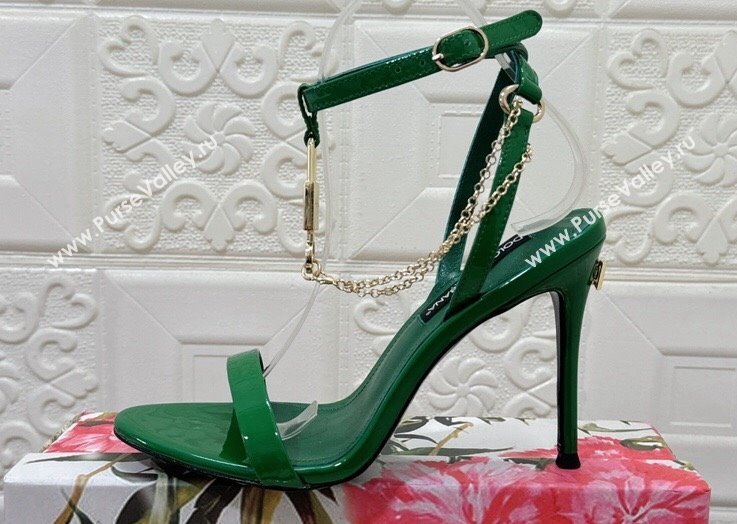 Dolce Gabbana Heel 10.5cm Patent leather sandals Green with chain and charm 2024 (modeng-24032909)