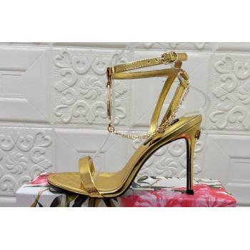 Dolce Gabbana Heel 10.5cm Patent leather sandals Gold with chain and charm 2024 (modeng-24032910)