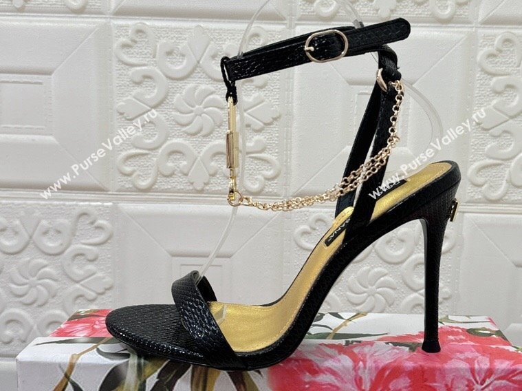 Dolce Gabbana Heel 10.5cm Karung sandals Black with chain and charm 2024 (modeng-24032912)