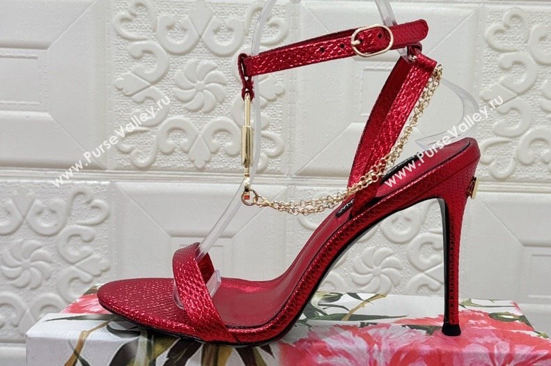 Dolce Gabbana Heel 10.5cm Karung sandals Red with chain and charm 2024 (modeng-24032913)