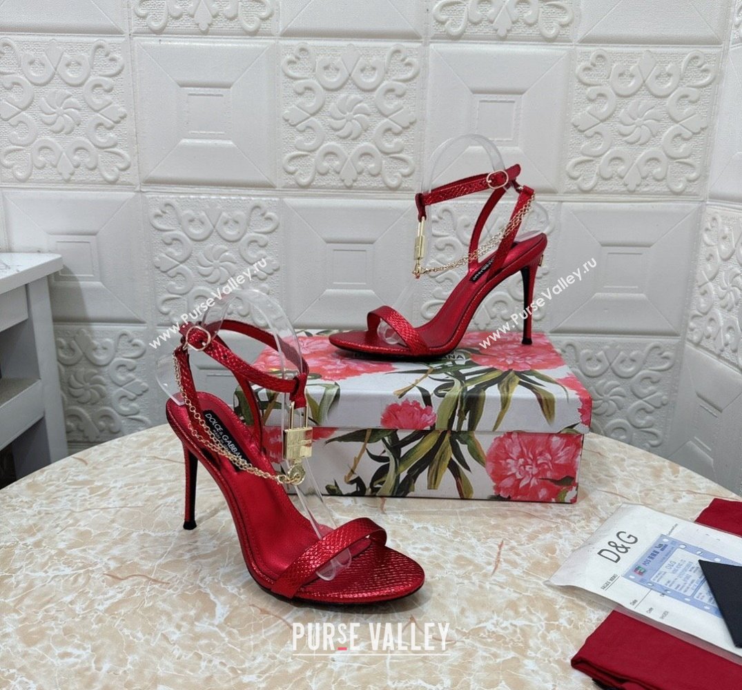 Dolce Gabbana Heel 10.5cm Karung sandals Red with chain and charm 2024 (modeng-24032913)