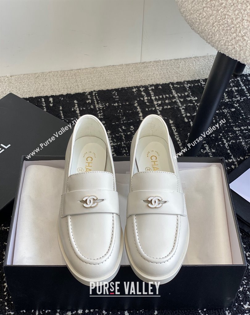 Chanel Calfskin Moccasins G45504 White 2024 (jincheng-24032840)