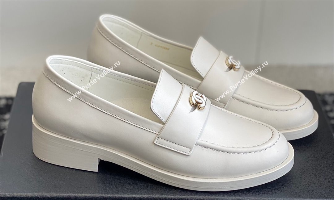 Chanel Calfskin Moccasins G45504 White 2024 (jincheng-24032840)