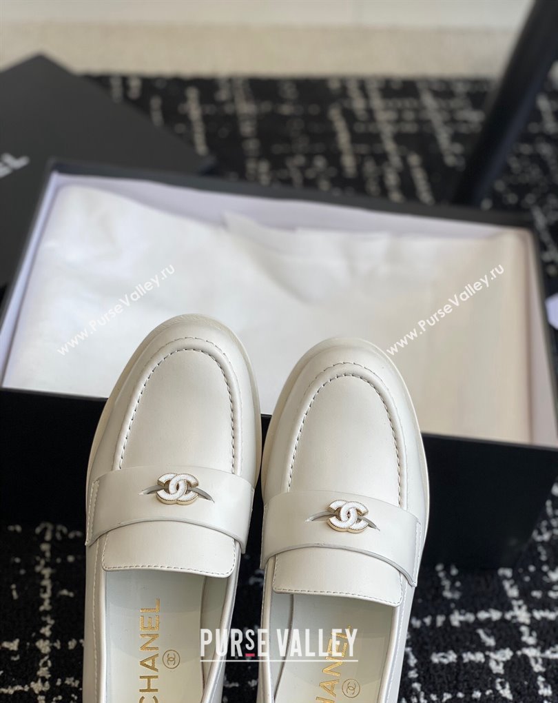 Chanel Calfskin Moccasins G45504 White 2024 (jincheng-24032840)