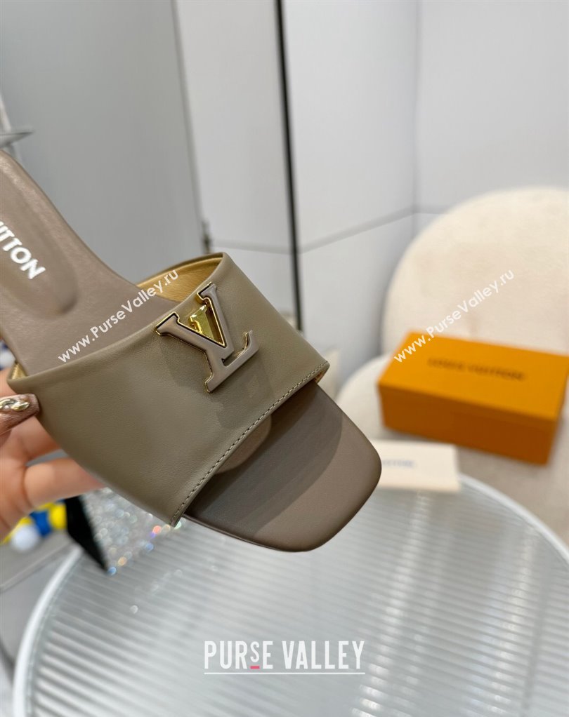 Louis Vuitton Calf leather LV Capri Flat Mules Etoupe 2024 (modeng-24033029)