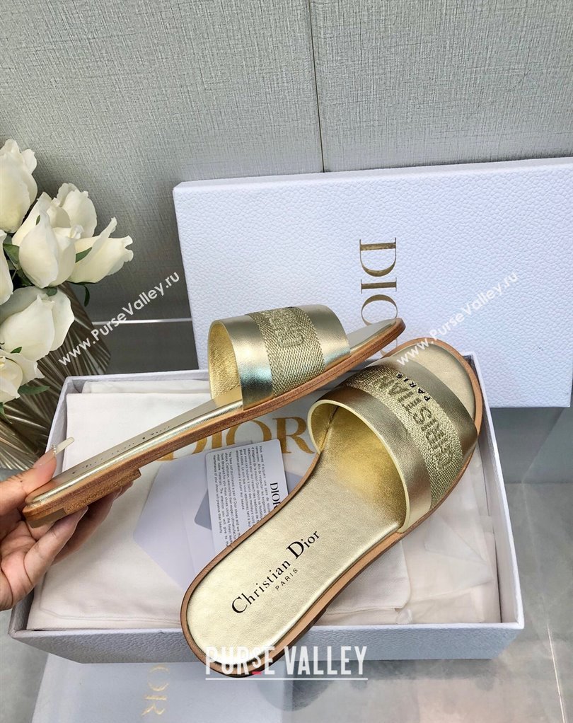 Dior Dway Slides in Gold Calfskin and Embroidered Cotton 2024 (modeng-24033015)