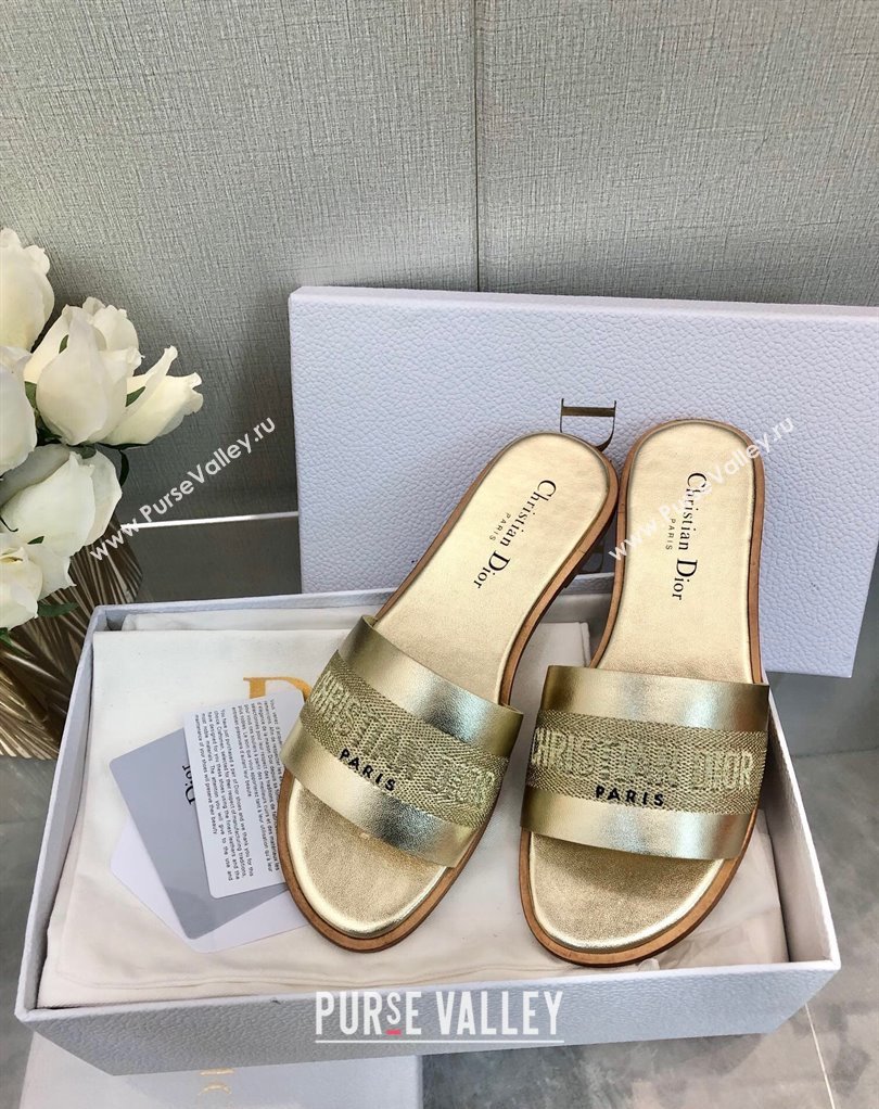 Dior Dway Slides in Gold Calfskin and Embroidered Cotton 2024 (modeng-24033015)