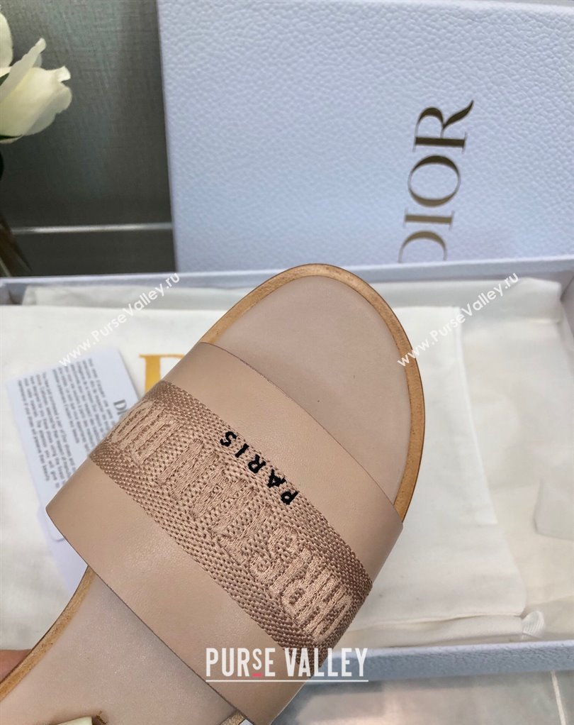 Dior Dway Slides in Nude Calfskin and Embroidered Cotton 2024 (modeng-24033012)