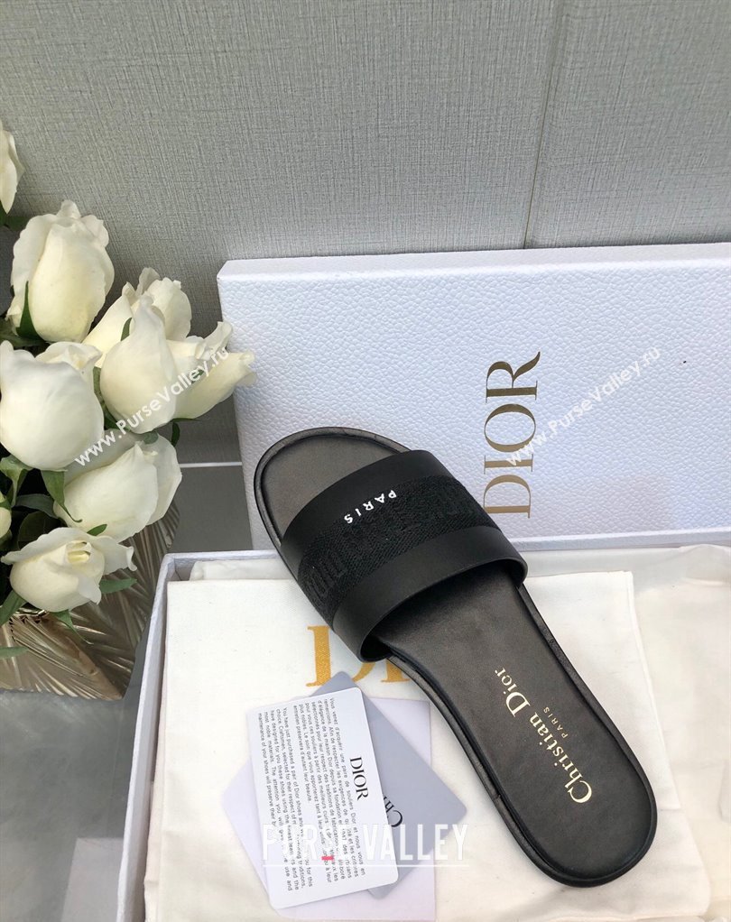 Dior Dway Slides in Black Calfskin and Embroidered Cotton 2024 (modeng-24033010)