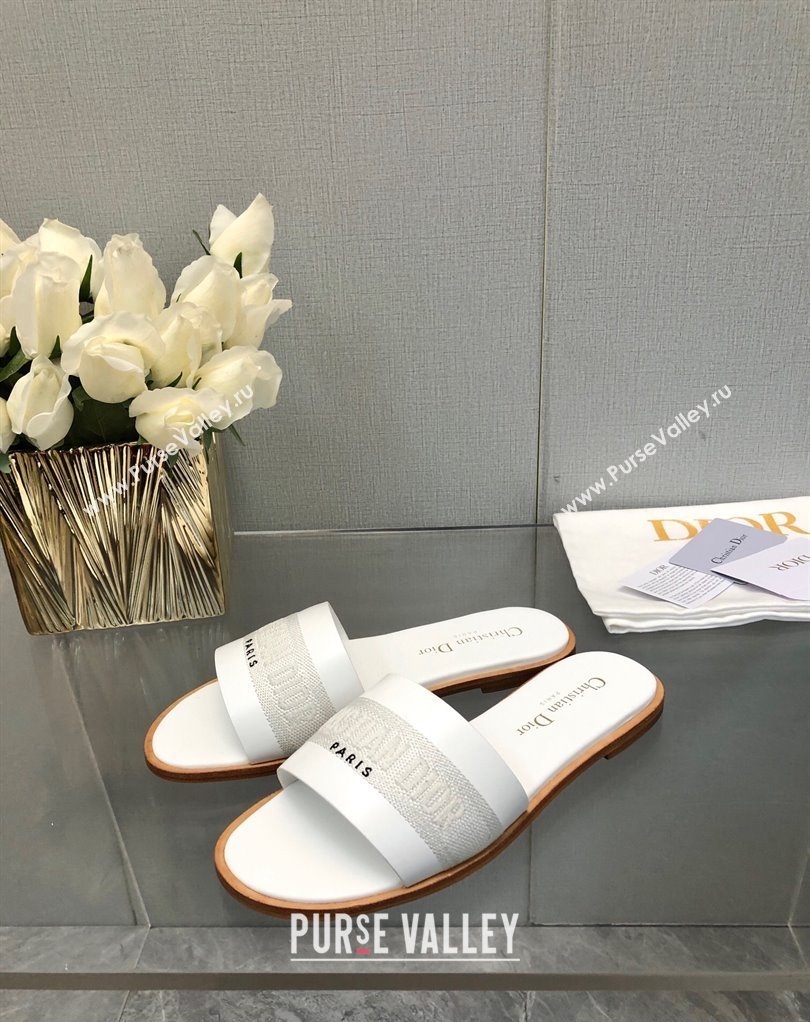 Dior Dway Slides in White Calfskin and Embroidered Cotton 2024 (modeng-24033011)