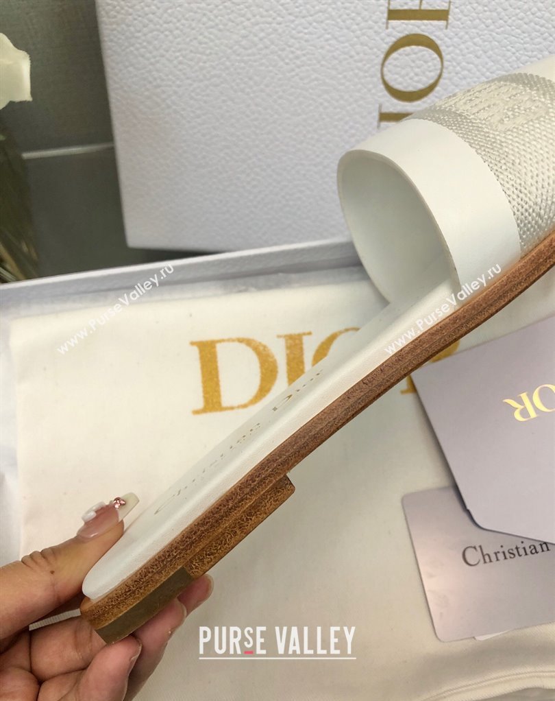 Dior Dway Slides in White Calfskin and Embroidered Cotton 2024 (modeng-24033011)
