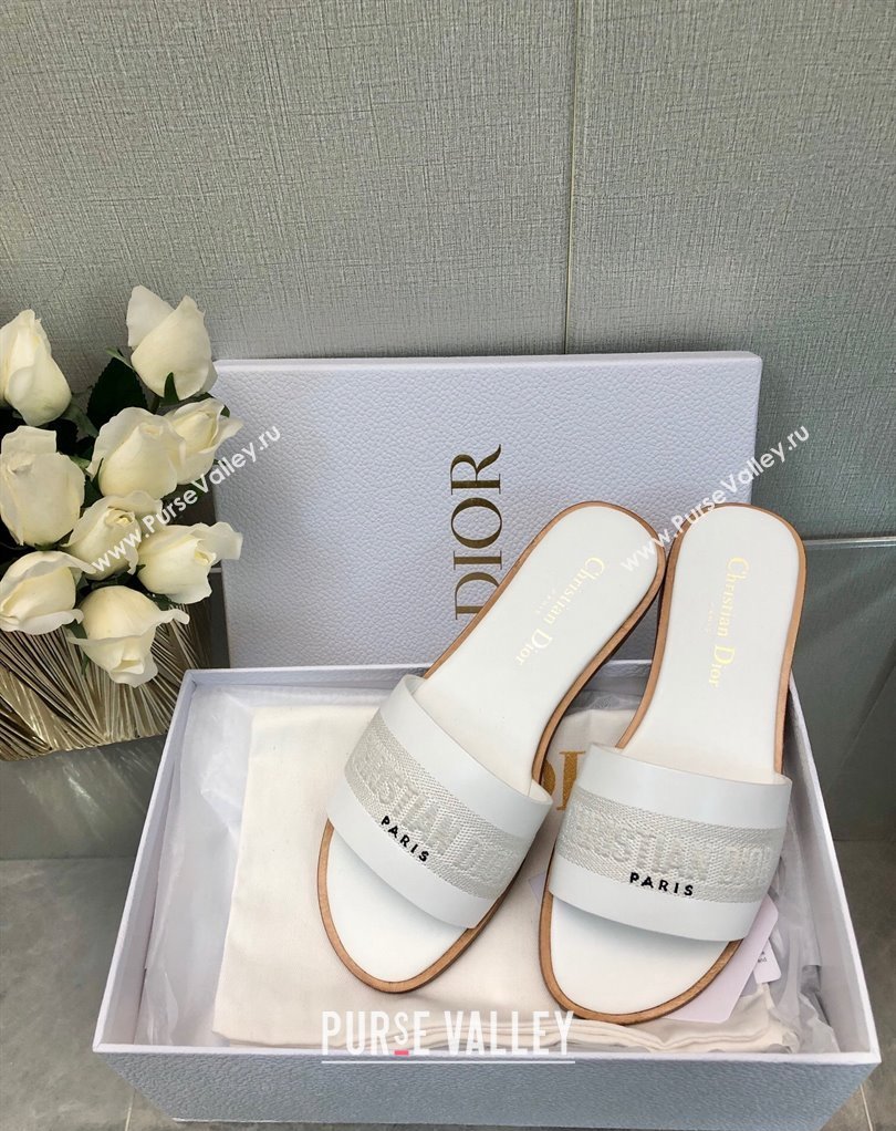 Dior Dway Slides in White Calfskin and Embroidered Cotton 2024 (modeng-24033011)