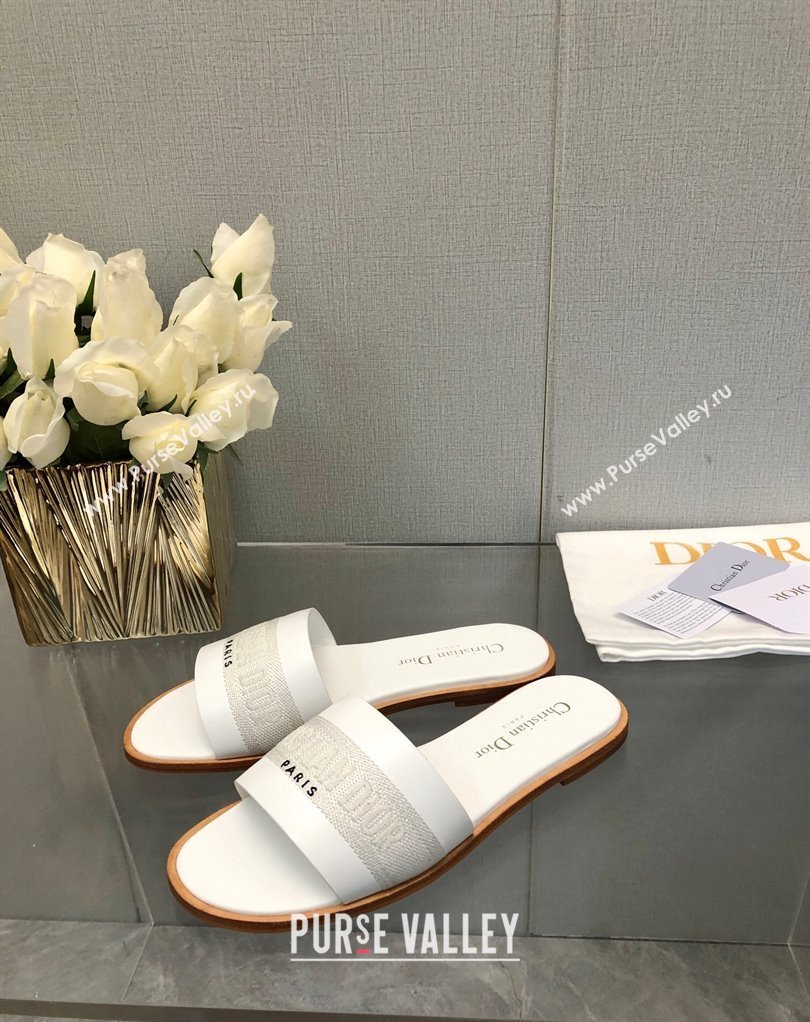 Dior Dway Slides in White Calfskin and Embroidered Cotton 2024 (modeng-24033011)