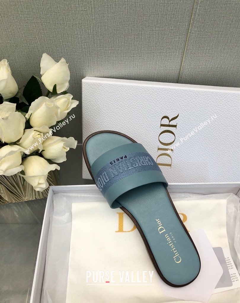 Dior Dway Slides in Blue Calfskin and Embroidered Cotton 2024 (modeng-24033014)