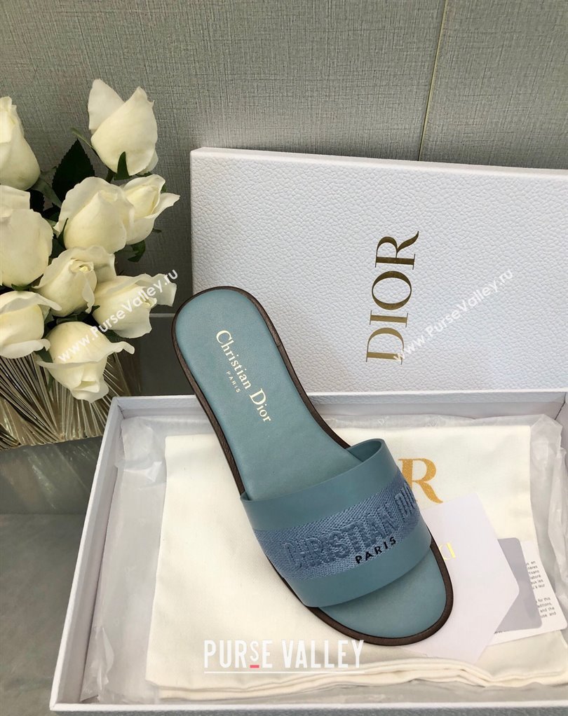 Dior Dway Slides in Blue Calfskin and Embroidered Cotton 2024 (modeng-24033014)