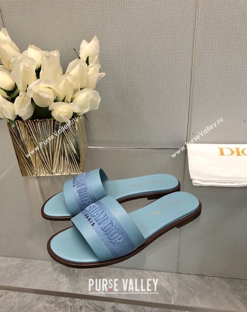 Dior Dway Slides in Blue Calfskin and Embroidered Cotton 2024 (modeng-24033014)