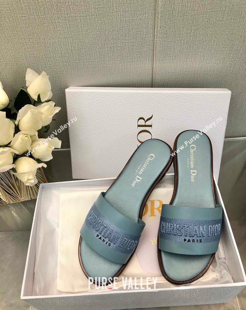 Dior Dway Slides in Blue Calfskin and Embroidered Cotton 2024 (modeng-24033014)