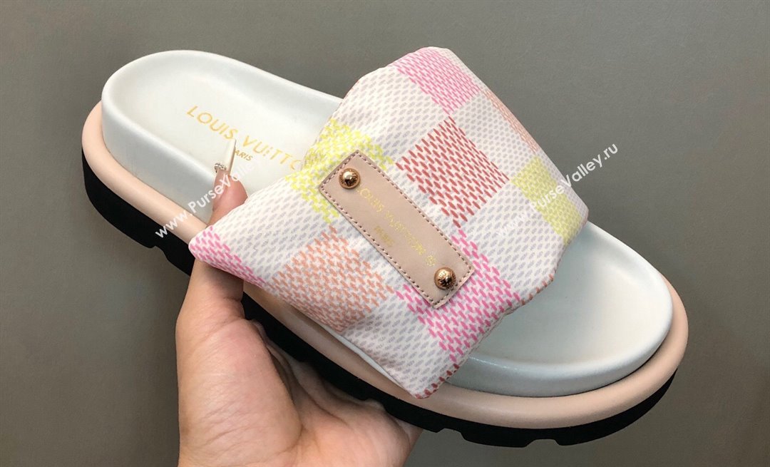 Louis Vuitton Pool Pillow Flat Comfort Women/Men Mules 14 2024 (modeng-240330a14)