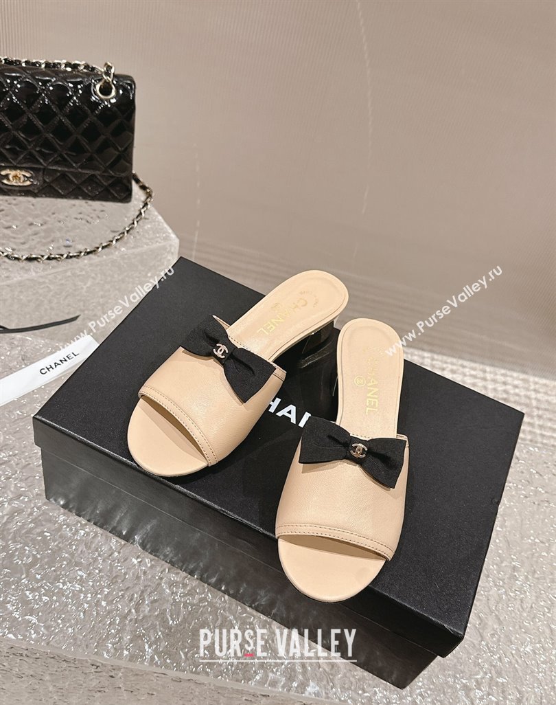 Chanel Lambskin Grosgrain Heel Mules with Bow G45691 Beige 2024 (modeng-24040130)
