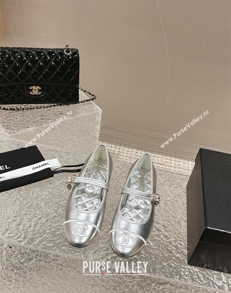 Chanel Lambskin Mary Janes G45503 Silver 2024 (modeng-24040236)