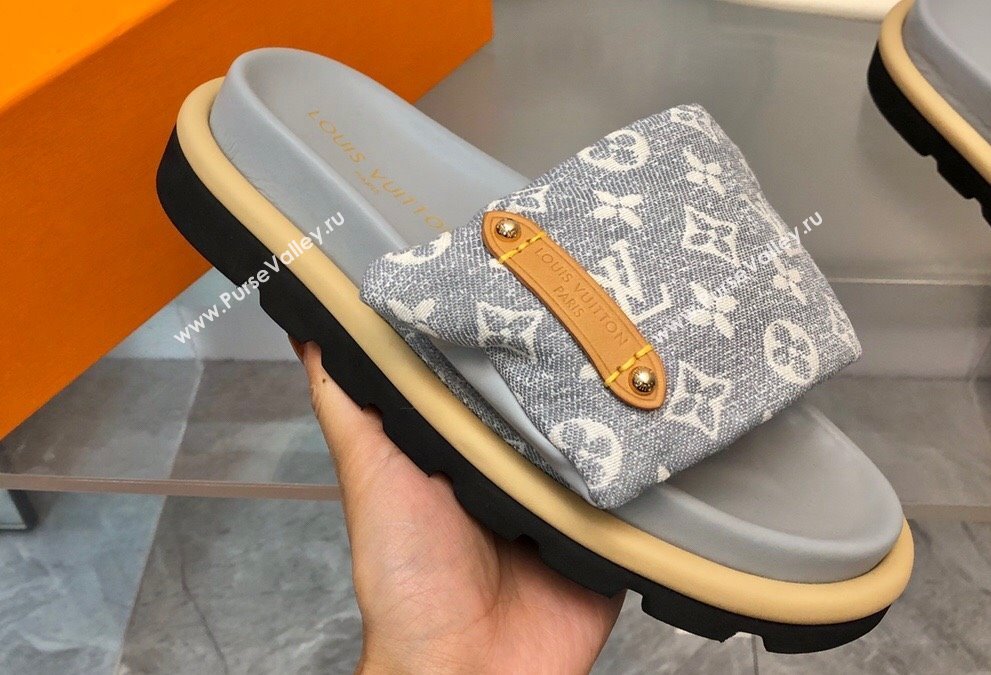 Louis Vuitton Pool Pillow Flat Comfort Women/Men Mules 07 2024 (modeng-240330a07)