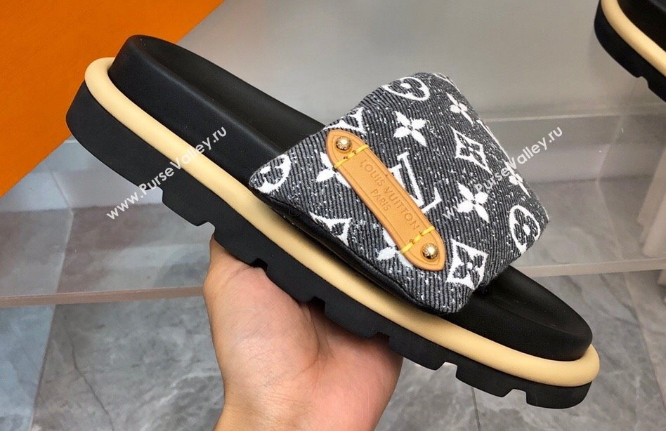 Louis Vuitton Pool Pillow Flat Comfort Women/Men Mules 08 2024 (modeng-240330a08)