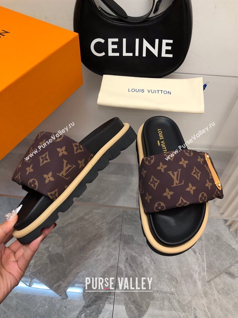 Louis Vuitton Pool Pillow Flat Comfort Women/Men Mules 05 2024 (modeng-240330a05)