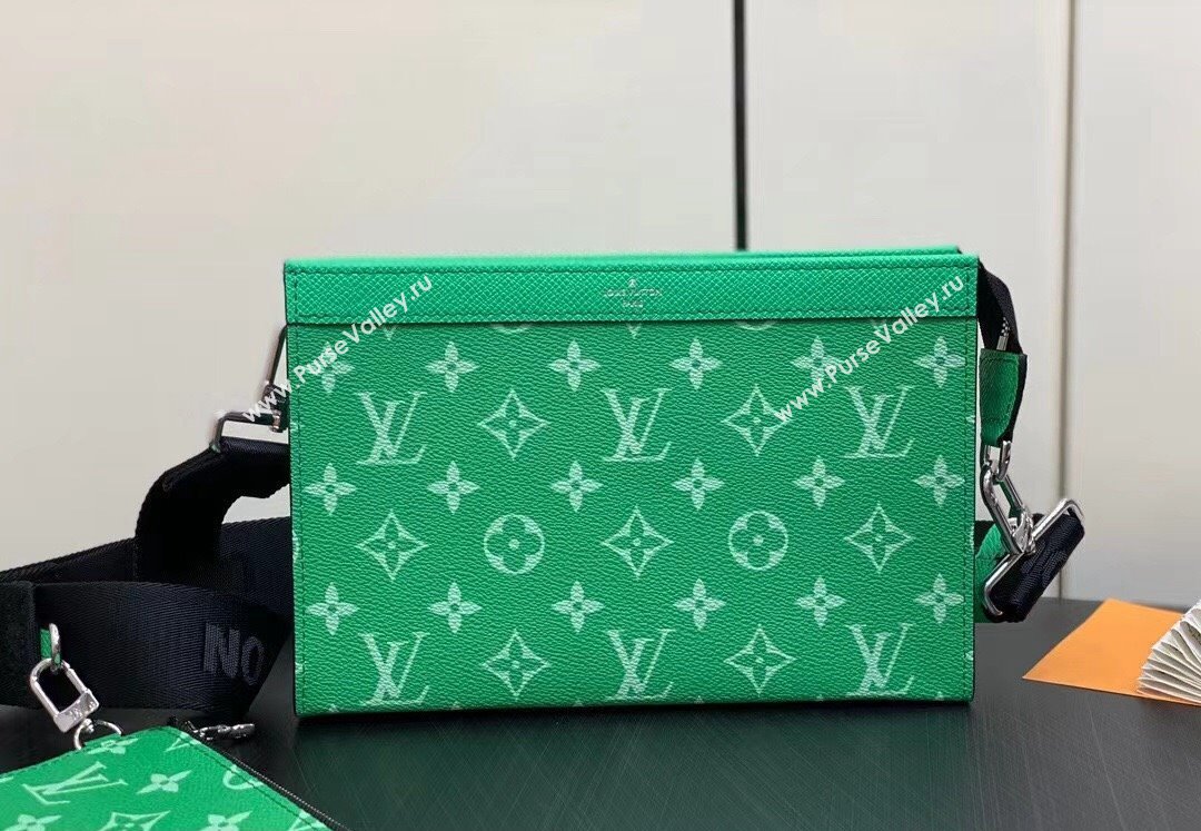 Louis Vuitton Taiga leather and Monogram canvas Gaston Wearable Wallet Bag Green 2024 (kiki-24040132)