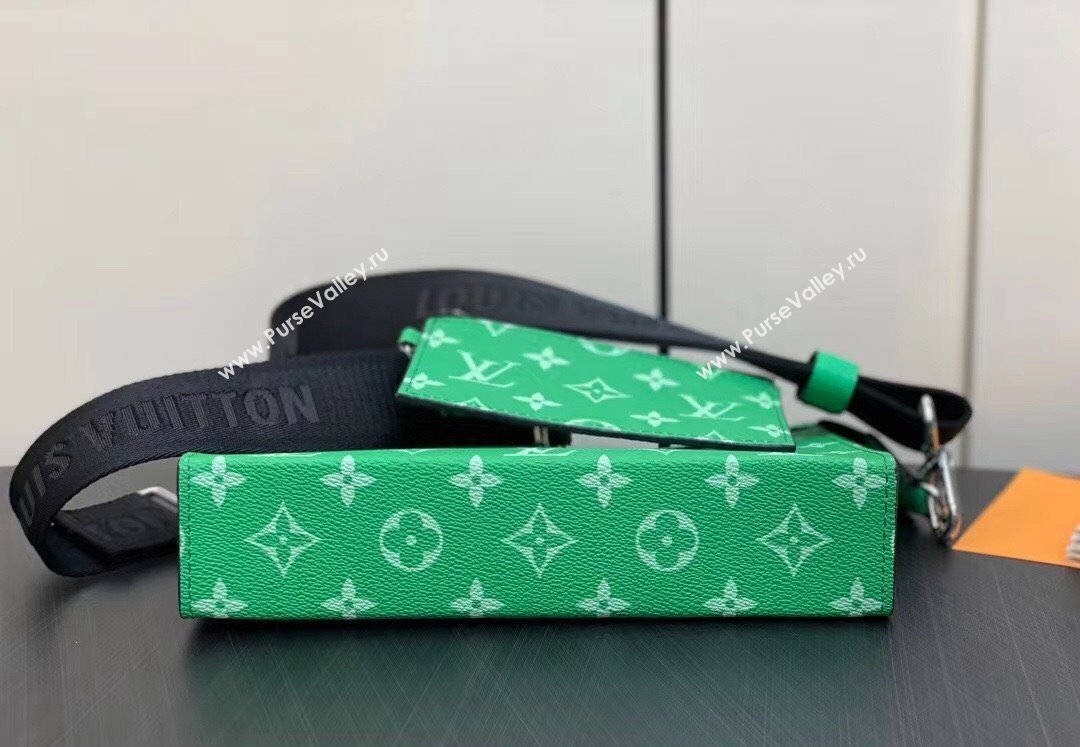Louis Vuitton Taiga leather and Monogram canvas Gaston Wearable Wallet Bag Green 2024 (kiki-24040132)
