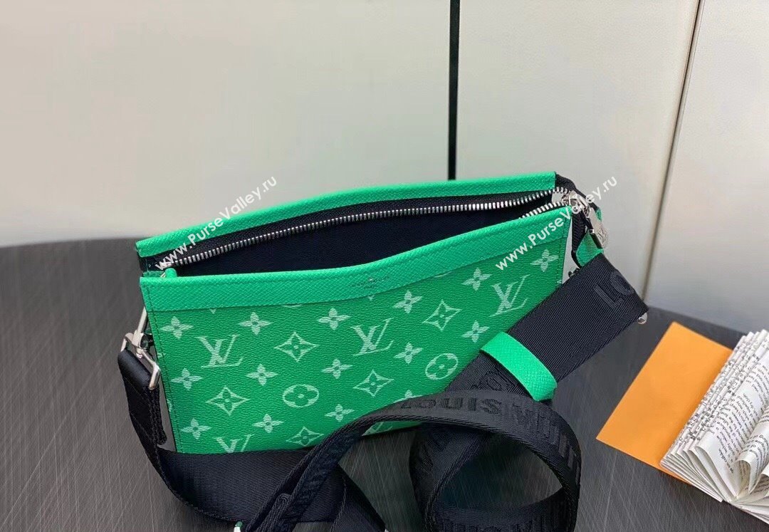 Louis Vuitton Taiga leather and Monogram canvas Gaston Wearable Wallet Bag Green 2024 (kiki-24040132)
