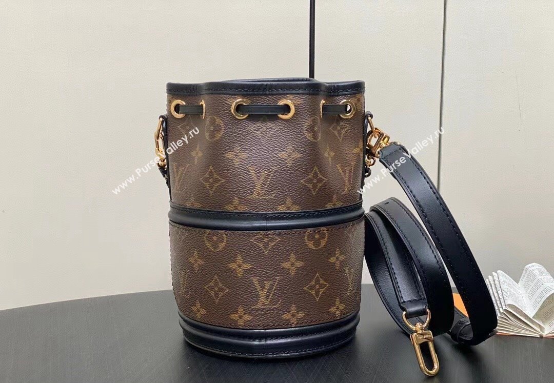 Louis Vuitton Monogram canvas Canoe Bag M83480 2024 (kiki-24040137)